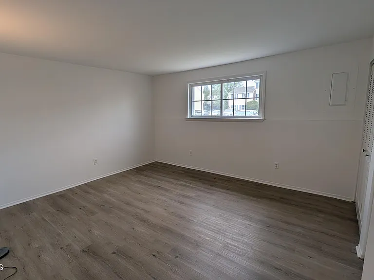 226 Sawmill Rd — Photo 11