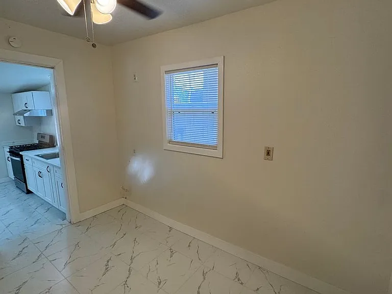819 S Cypress Ave — Photo 30