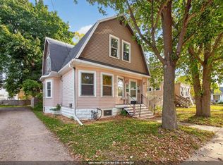 948 Howard St, Green Bay, WI 54303