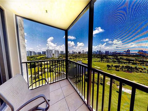 5th image of 20379 W Country Club Dr APT 2033