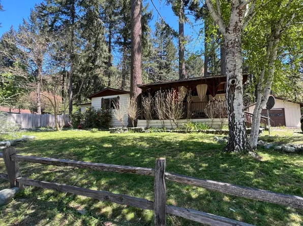 93 Forest View Dr, Willow Creek, CA 95573