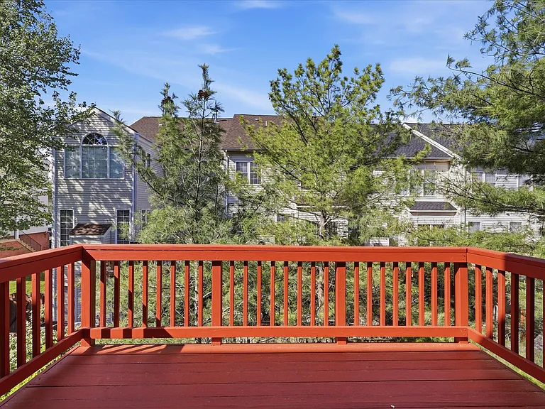25828 Kirkwood Sq — Photo 27