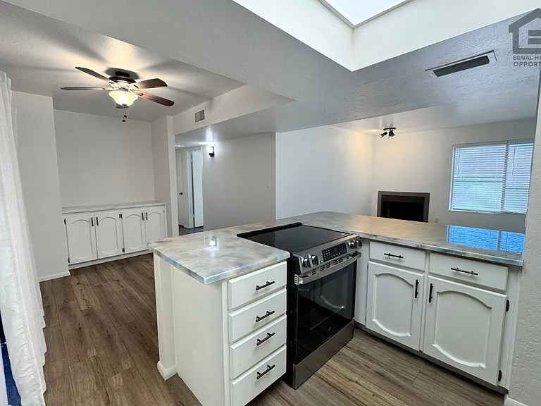 2320 N 52nd St #115 — Photo 8