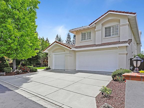 2nd image of 4016 Westminster Pl