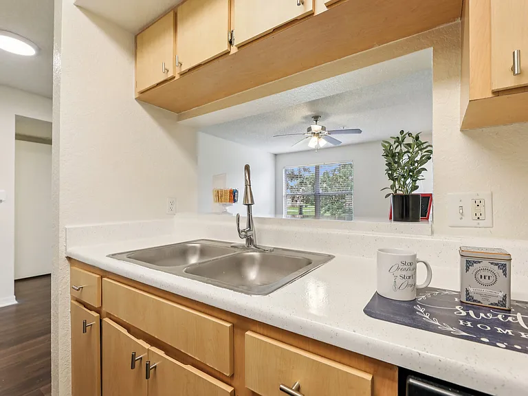 University Park Apartments — Photo 21