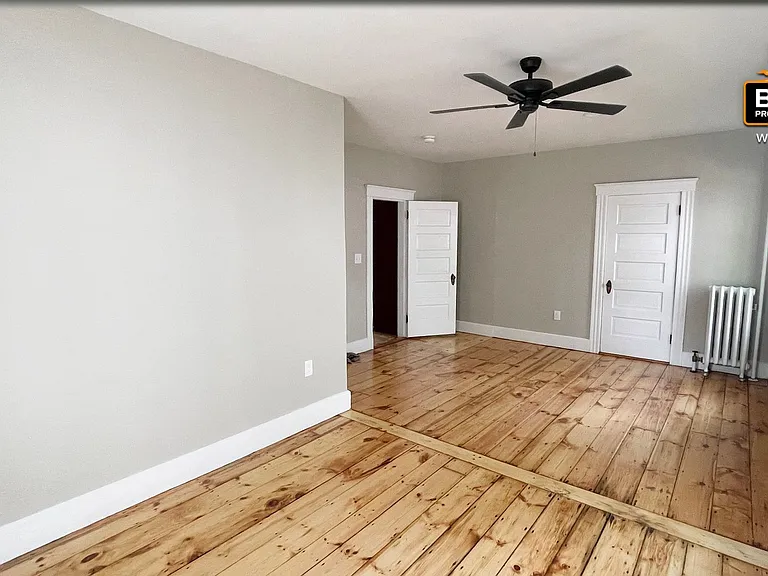 10-12 Otis St — Photo 22
