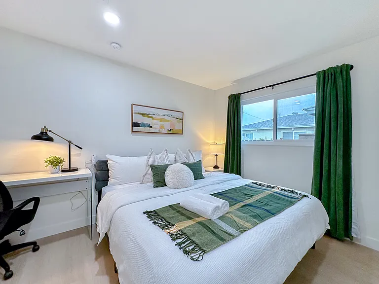 18448 La Guardia St?rowland Hts — Photo 11