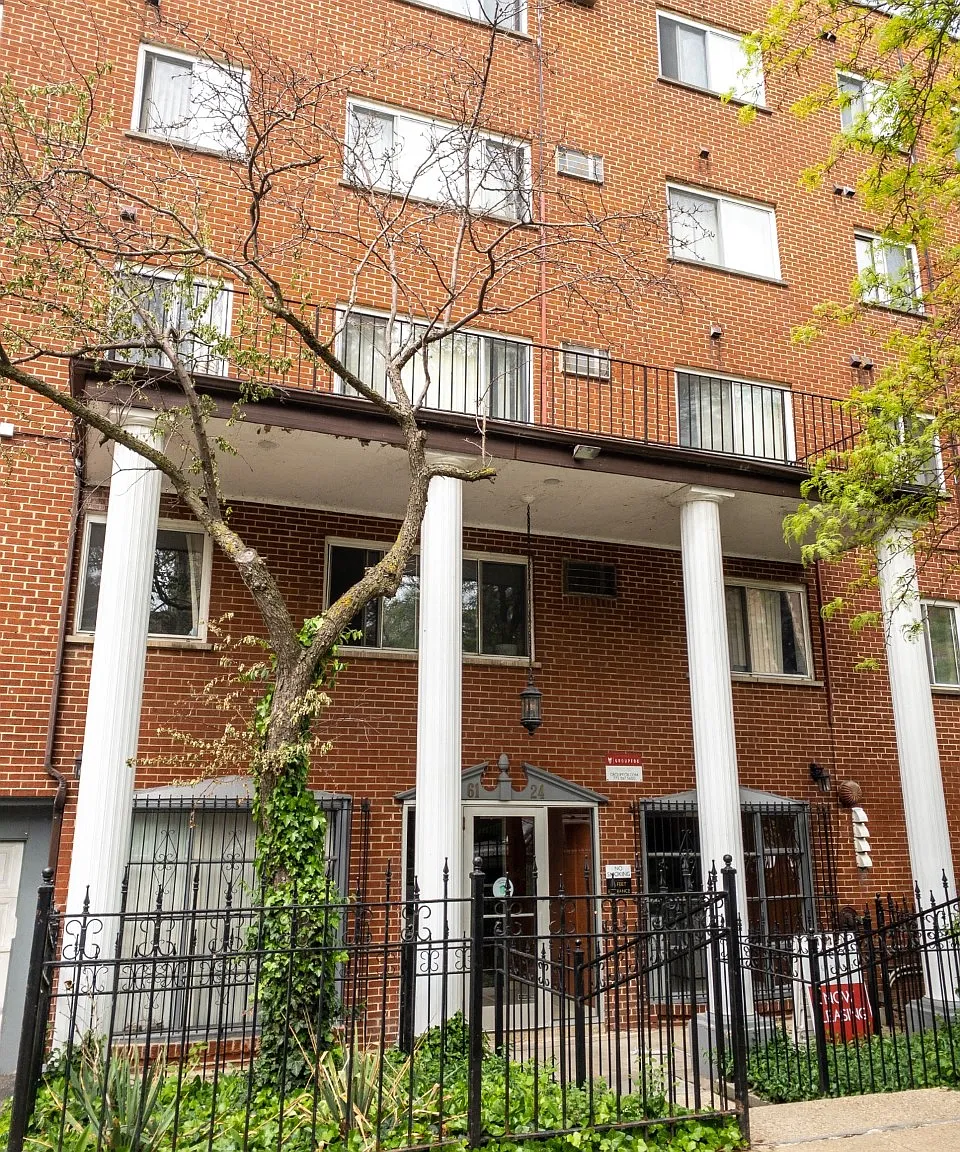 Winthrop Place — Photo 1