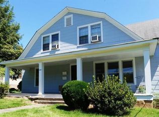 330 8th Ave NE, Hickory, NC 28601