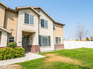 104 Birmingham Ln, North Salt Lake, UT 84054