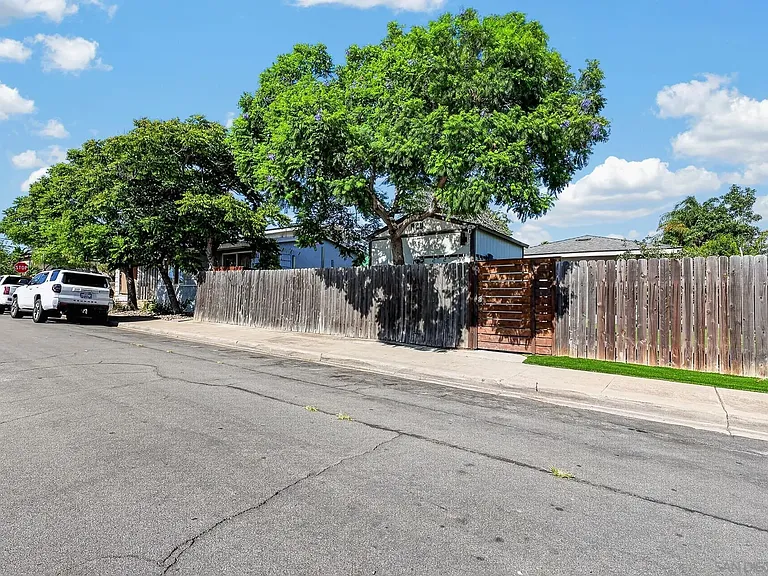 7105 Hoffman Ave #A — Photo 12