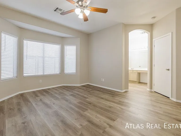 3810 E Waterman St — Photo 9