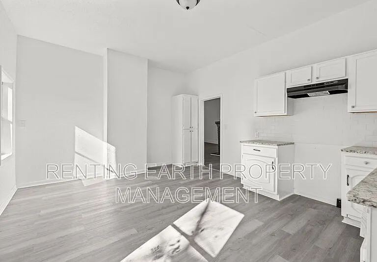 1217 Fulton Ave — Photo 9