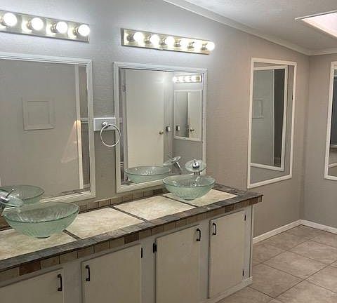 Mater bathroom