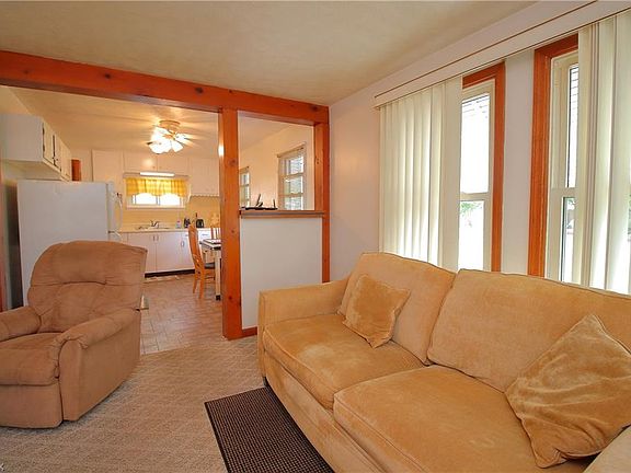 3rd image of 31616 Orchard Ave