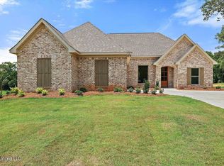 978 Mullican Rd, Florence, MS 39073