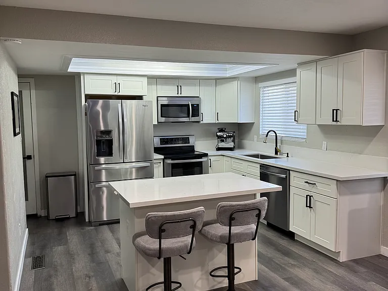 1136 Galaxy Dr — Photo 3