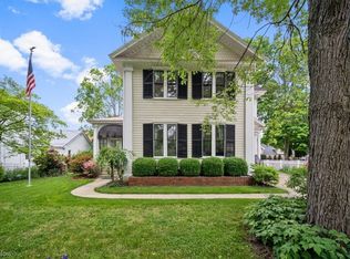 407 5th St, Marietta, OH 45750