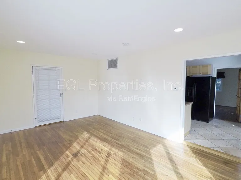 1287 S Cochran Ave #1 — Photo 3