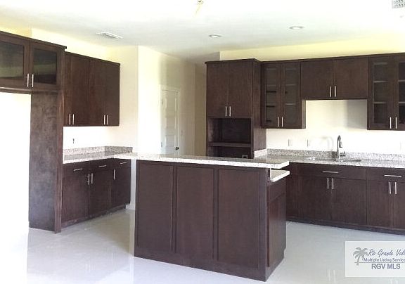 5th image of 3049 W Lake Ave