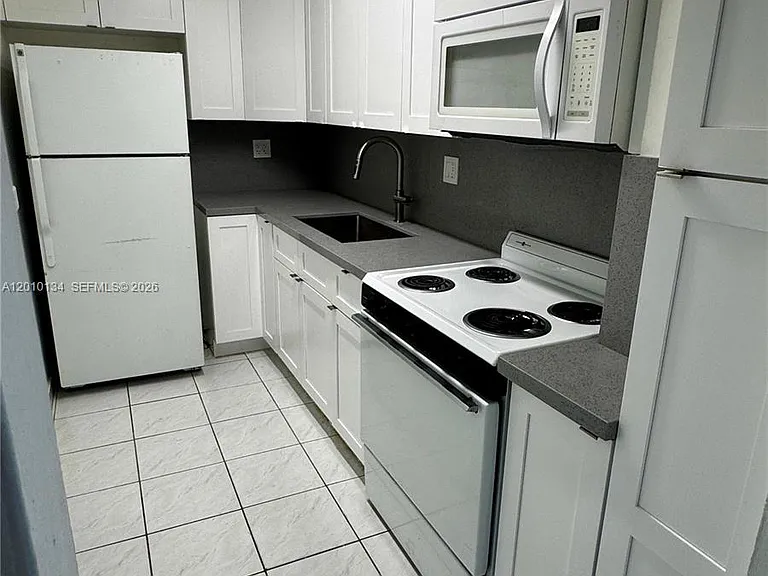 4801 NW 7th St #70416 — Photo 7