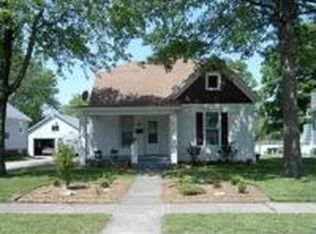 867 S Redman Ave, Marshall, MO 65340