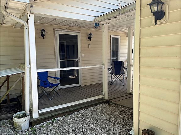 4th image of 303 South St