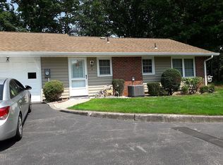 31 Trent Ct UNIT A, Ridge, NY 11961