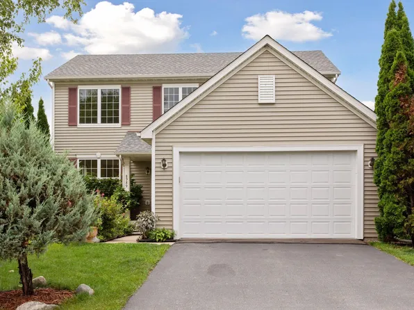 8989 Garland Ln N, Maple Grove, MN 55311