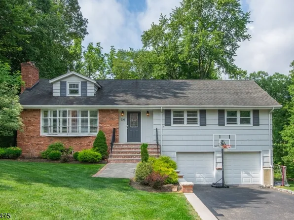 14 Willowbrook Dr, North Caldwell Boro, NJ 07006