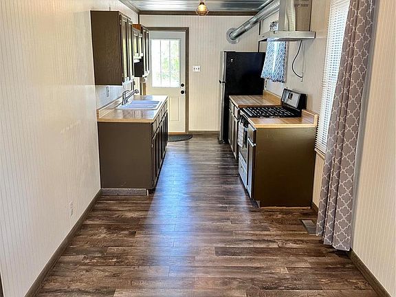 3rd image of 12116 Sunnycrest Pl