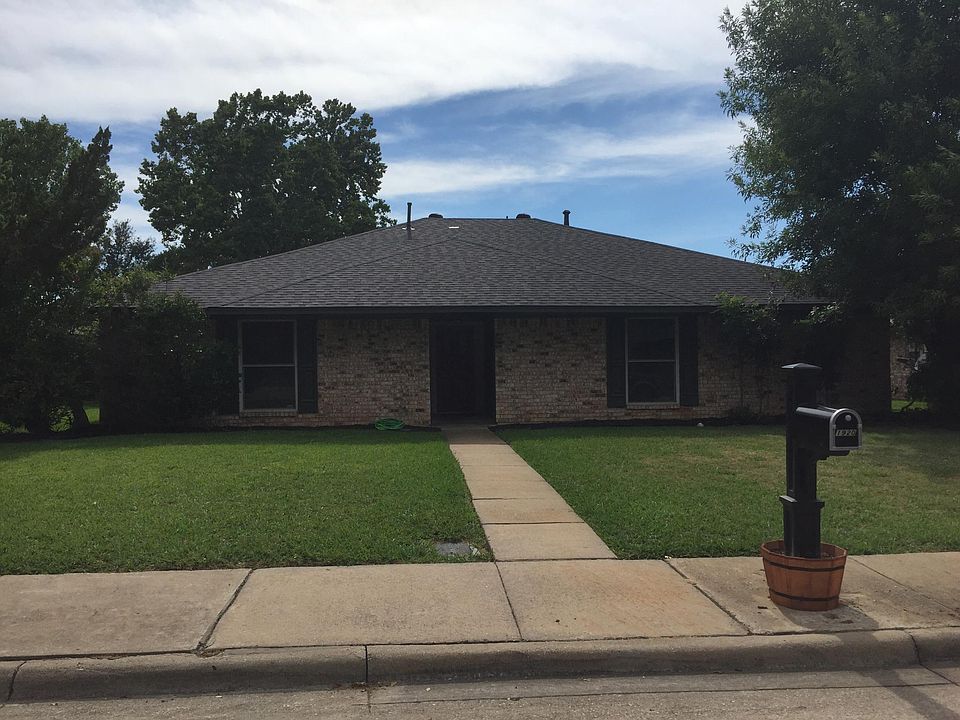 1st image of 1920 Maxwell Dr