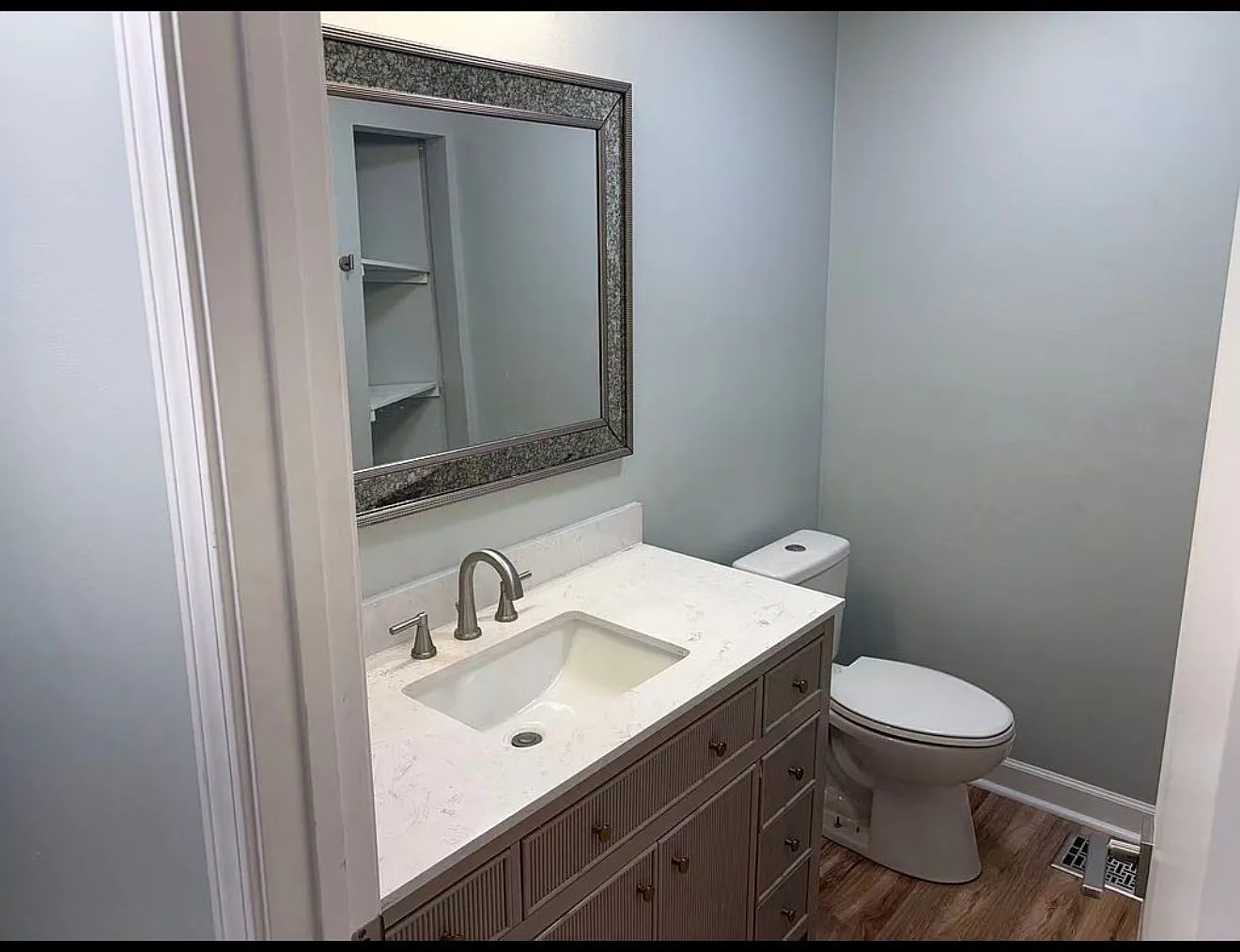 3 bed, 1070 sqft, $1,650 — Photo 3