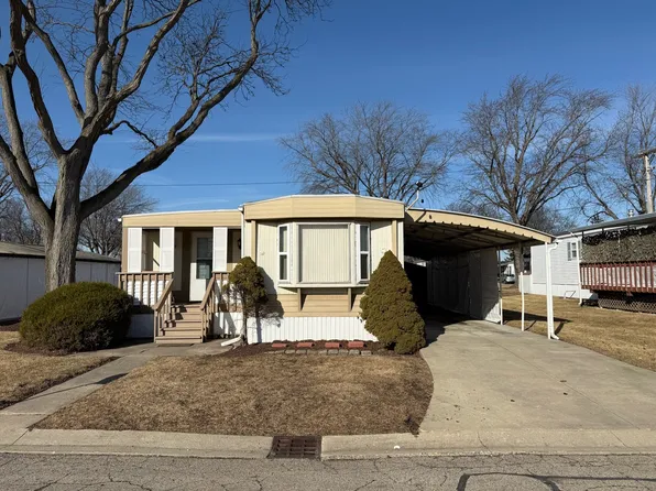 3250 N Palmieri Cir, Park City, IL 60085