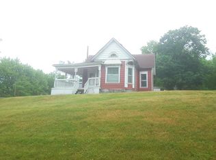 201 S 4th St, Hopkins, MO 64461