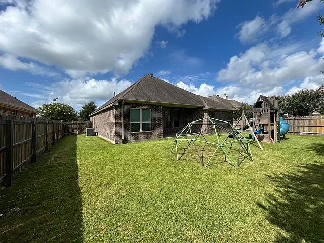 15623 Shady Brook Ln — Photo 24