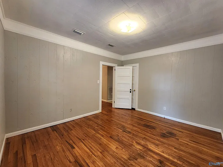 721 S Market St — Photo 14
