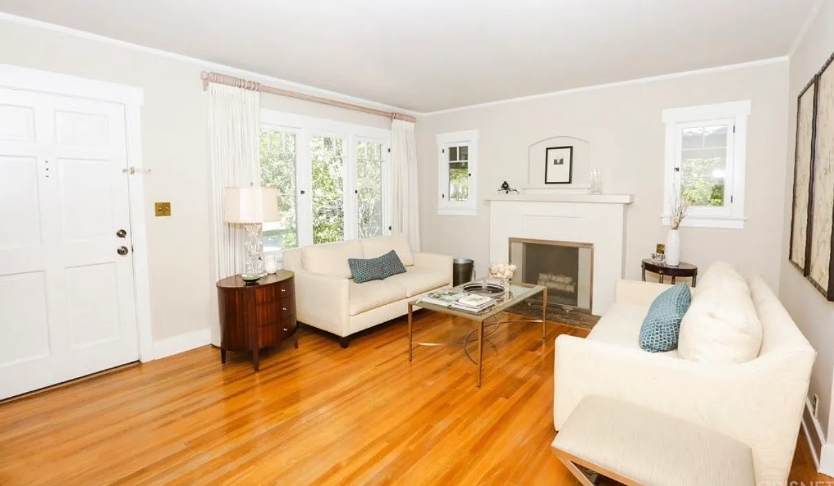 2 bed, 1000 sqft, $4,000 — Photo 3
