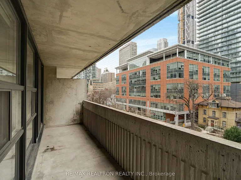 33 Isabella St #511 — Photo 20