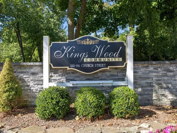 142 Church Street #3D, Kings Park, NY 11754