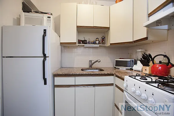 Sold by NextStopNY | media 16