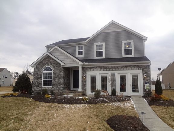 3rd image of 318 Ravensdale Pl