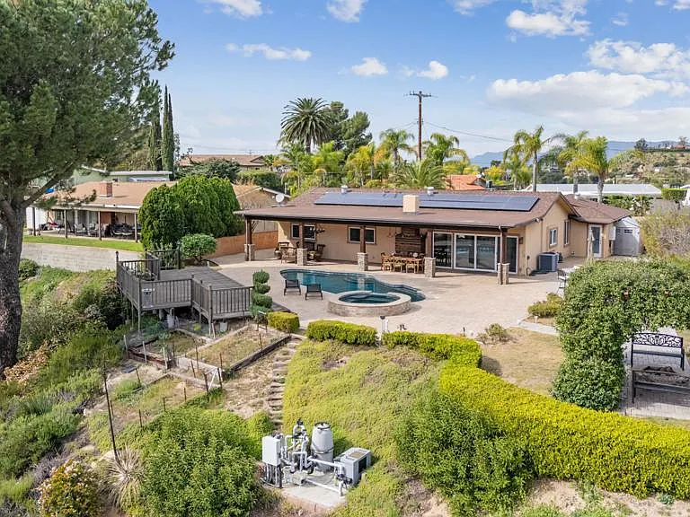 9350 Crystal View Dr — Photo 35