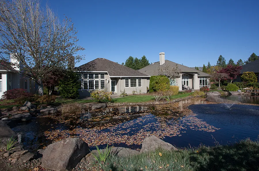 Stunning Home in Claremont near Bethany Portland's Premier 55+ community — Photo 4