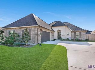 691 Lakehaven Dr, Gonzales, LA 70737