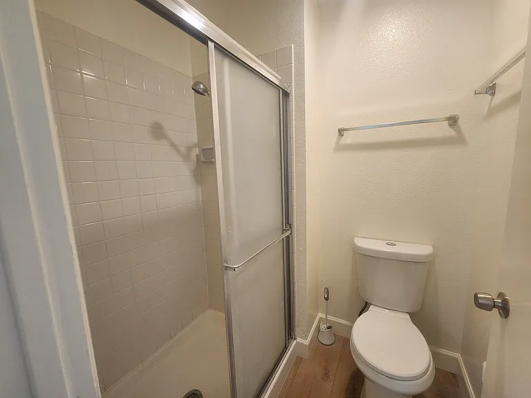 201 Compton Cir #D — Photo 17