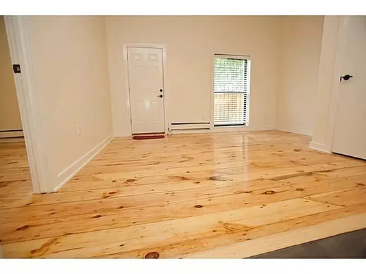 Rented by EXR | media 16