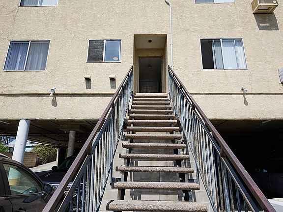 5th image of 532 N Juanita Ave