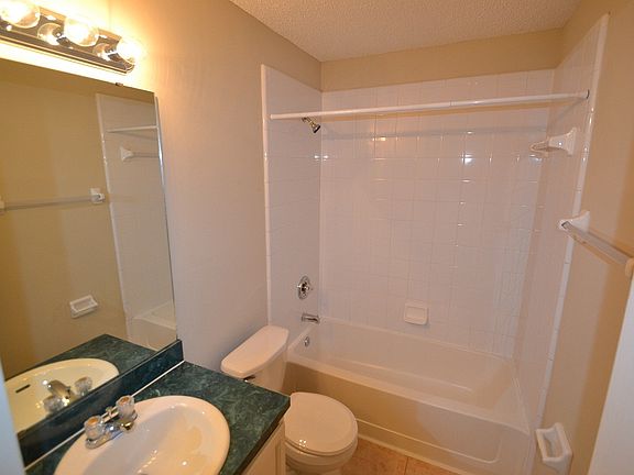 3rd image of 1135 Homard Blvd E