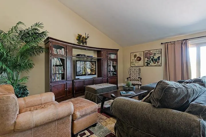 6161 E Los Angeles Ave — Photo 4